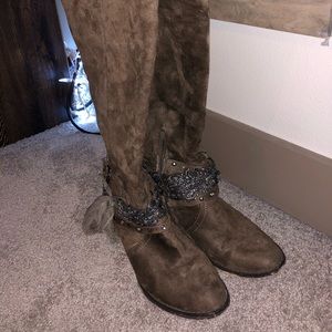 Sued knee high boots